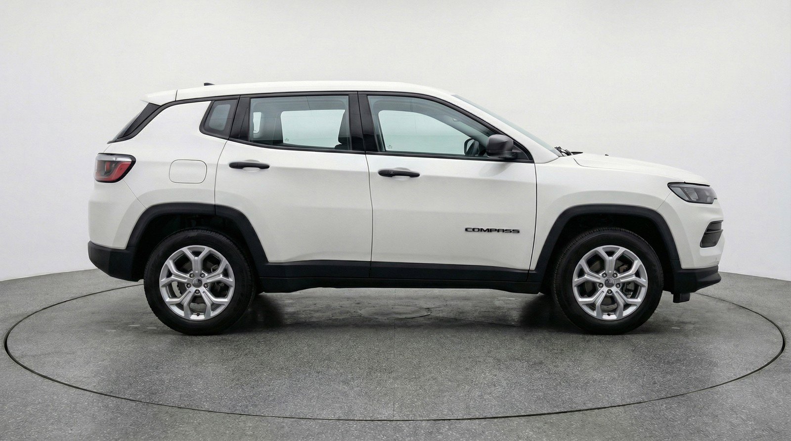 Used 2025 Jeep Compass Latitude image 11