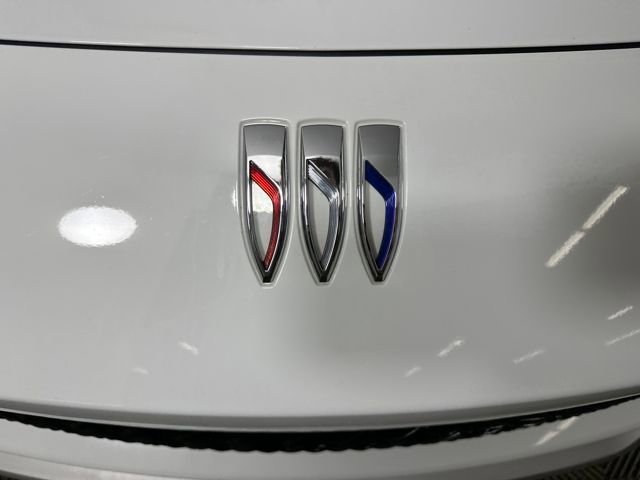 Used 2024 Buick Envista Sport Touring w/ Advanced Safety Package image 9