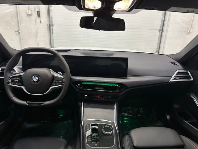 Used 2025 BMW 330i xDrive Sedan w/ Premium Package image 34