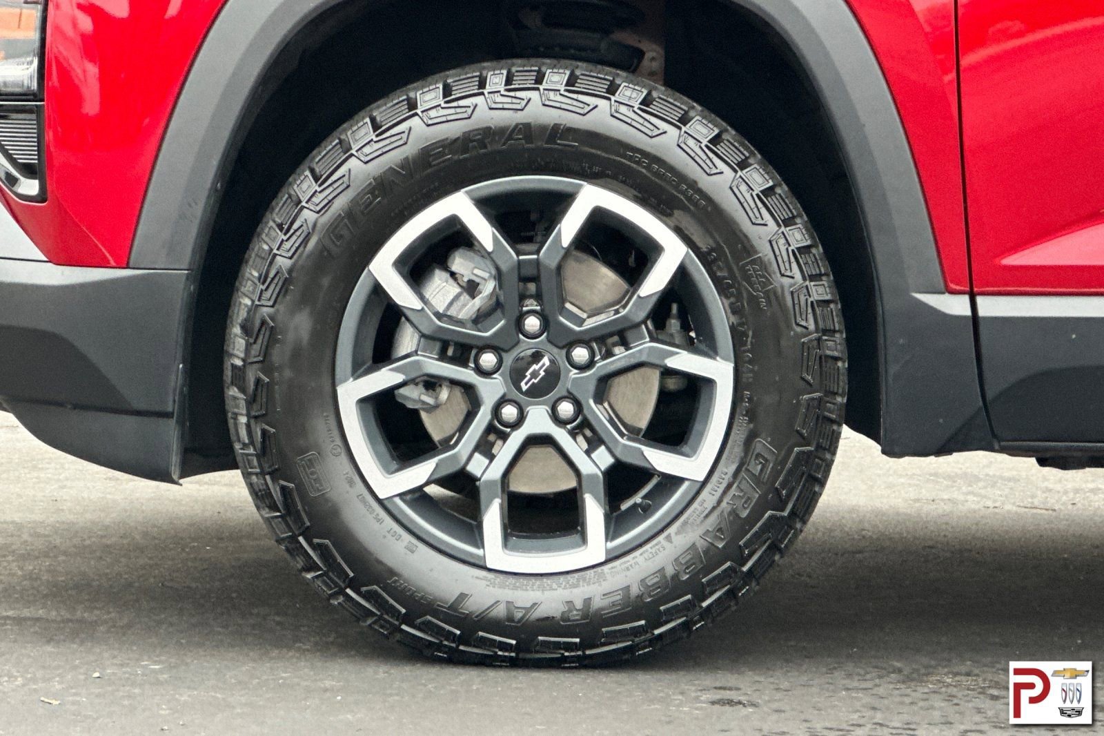 Used 2025 Chevrolet Equinox ACTIV w/ Convenience Package III image 33