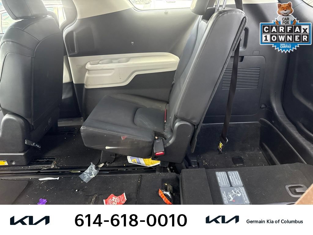 Used 2022 Kia Carnival EX FWD image 10