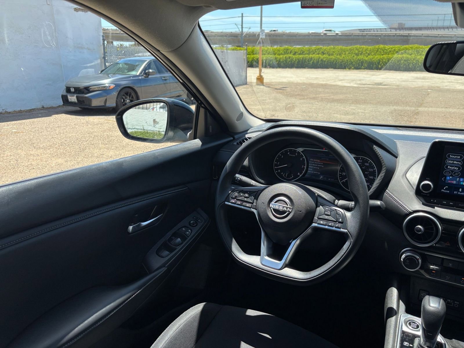 Used 2025 Nissan Sentra SV FWD image 32