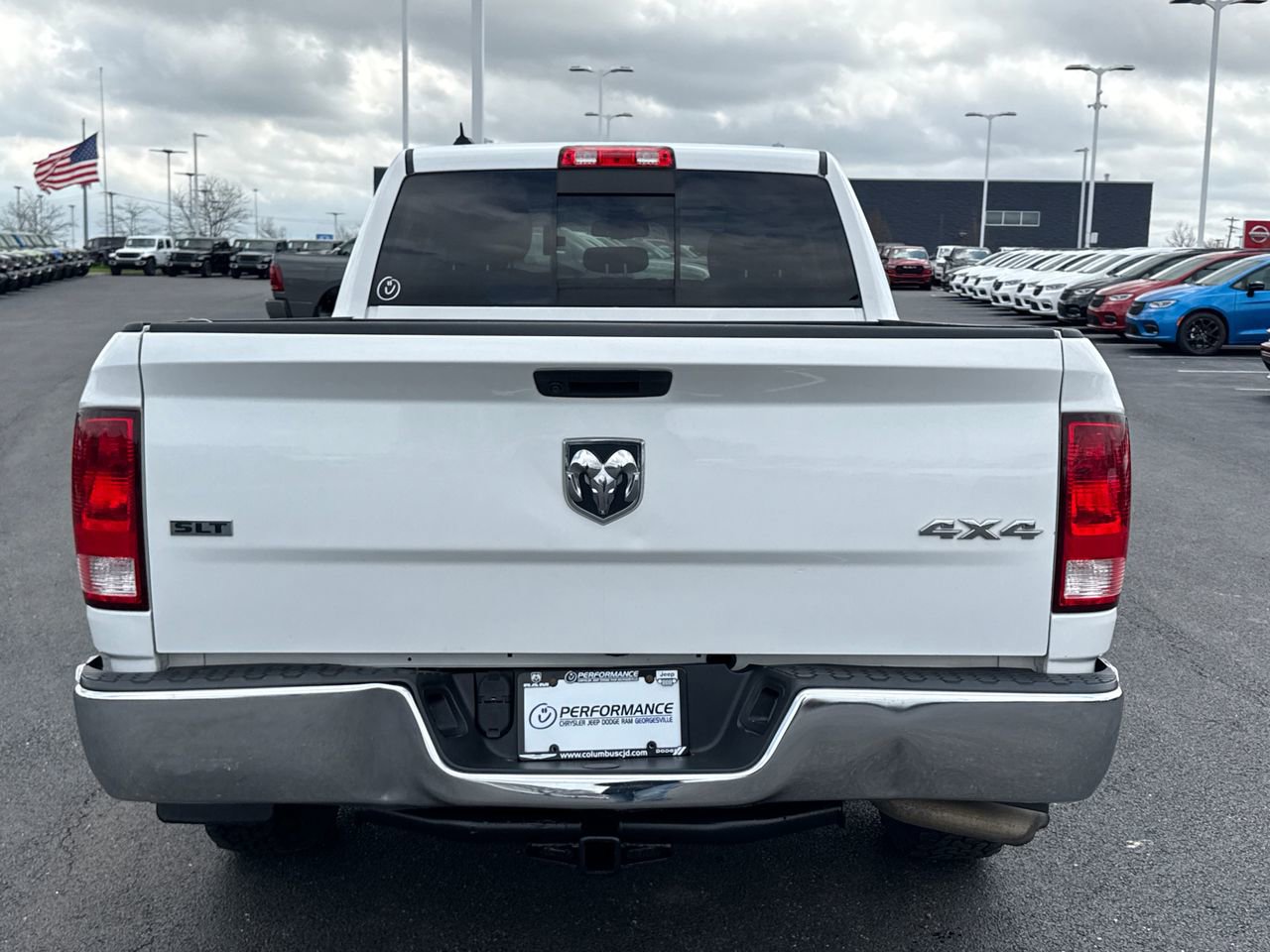 Used 2019 RAM 1500 Classic SLT w/ Luxury Group image 4