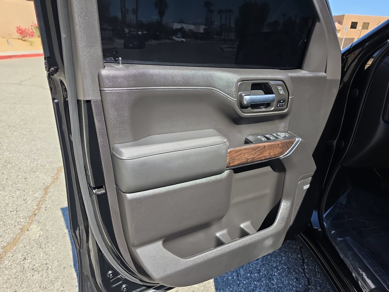 Used 2020 GMC Sierra 1500 Denali RWD image 23