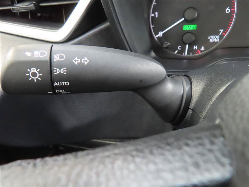 Used 2025 Toyota Corolla LE FWD image 19
