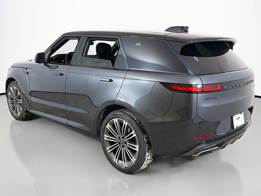 Used 2023 Land Rover Range Rover Sport SE Dynamic image 10