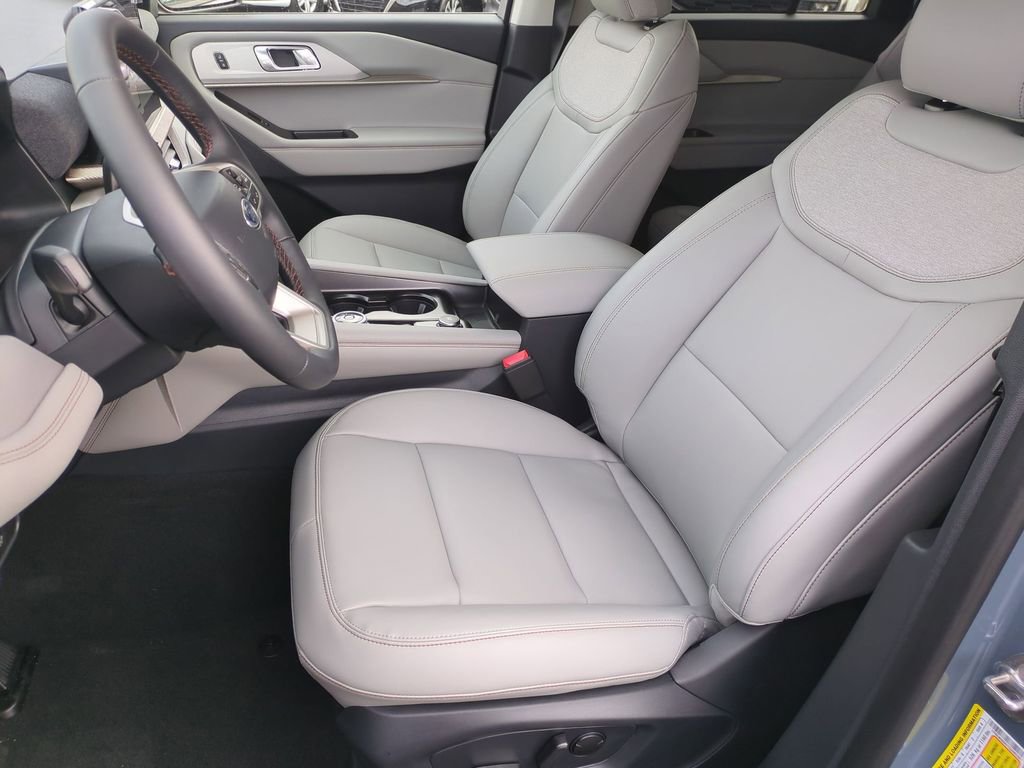 New 2026 Ford Explorer Active image 16