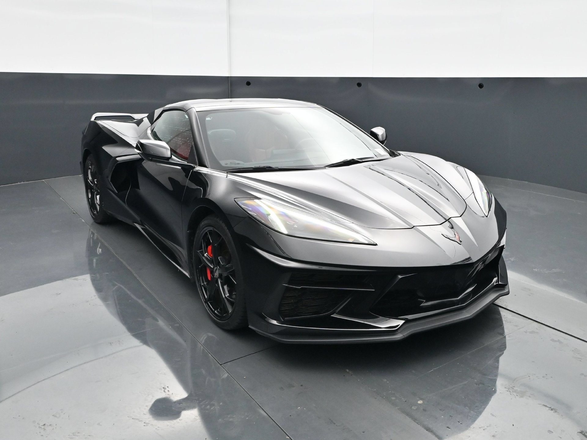 Used 2021 Chevrolet Corvette Stingray Convertible w/ Z51 Performance Package RWD image 11