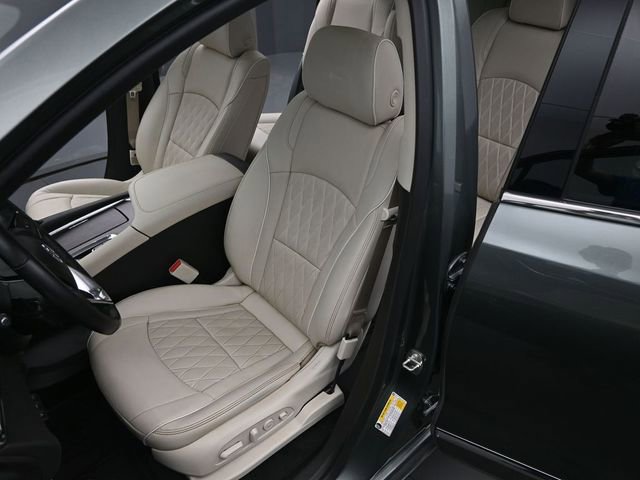 Used 2023 Buick Enclave Avenir w/ Avenir Technology Package image 11