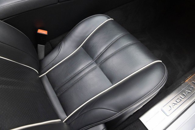 Used 2016 Jaguar XJ R-Sport image 26