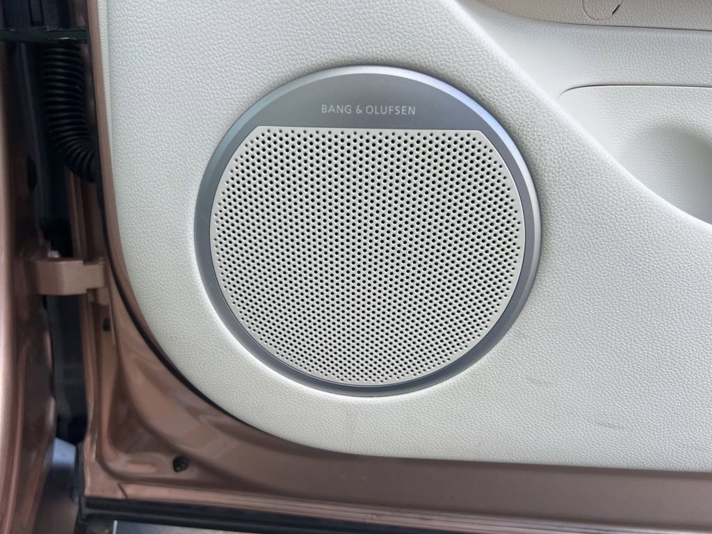 Used 2023 Genesis GV60 Advanced w/ Cargo Package image 41