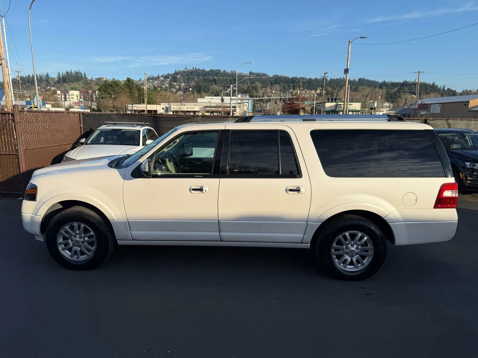 Used 2012 Ford Expedition EL Limited image 8