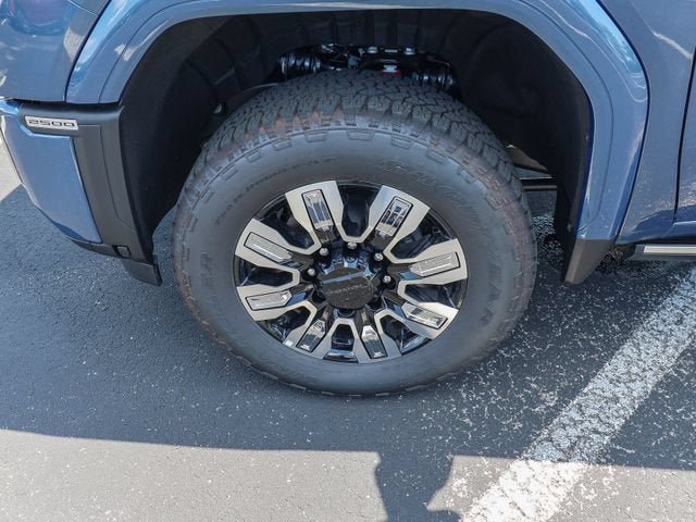 New 2026 GMC Sierra 2500 Denali w/ Denali Reserve Package AWD/4WD image 32