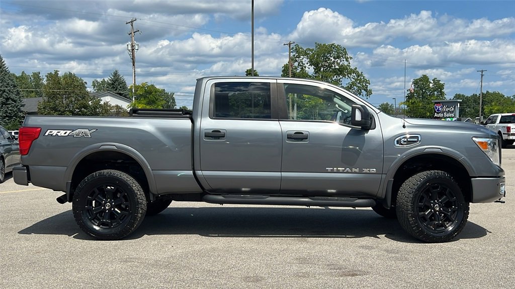 Used 2018 Nissan Titan PRO-4X image 4