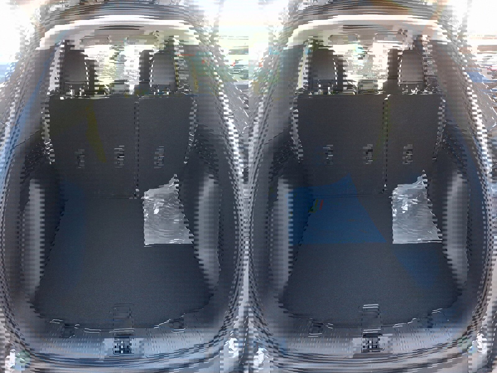 New 2025 Ford Escape SE w/ Class II Trailer Tow Package image 27