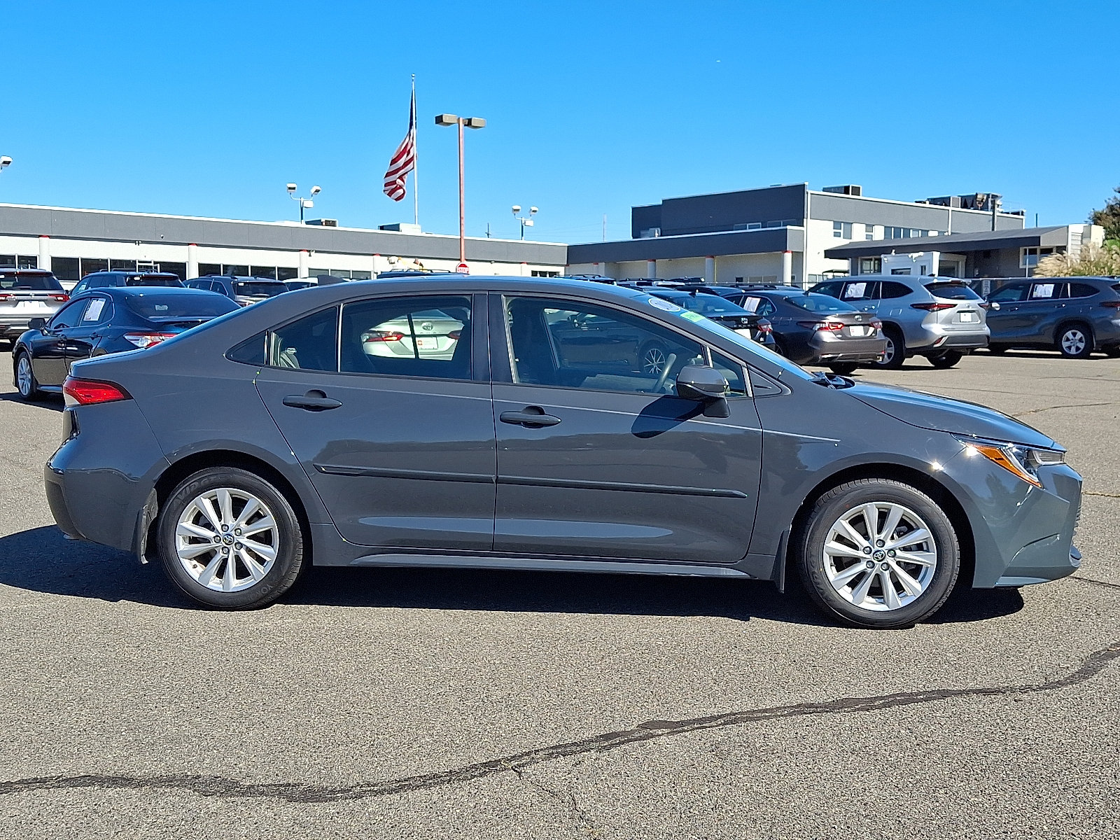 Certified 2024 Toyota Corolla LE w/ LE Convenience Package FWD image 8