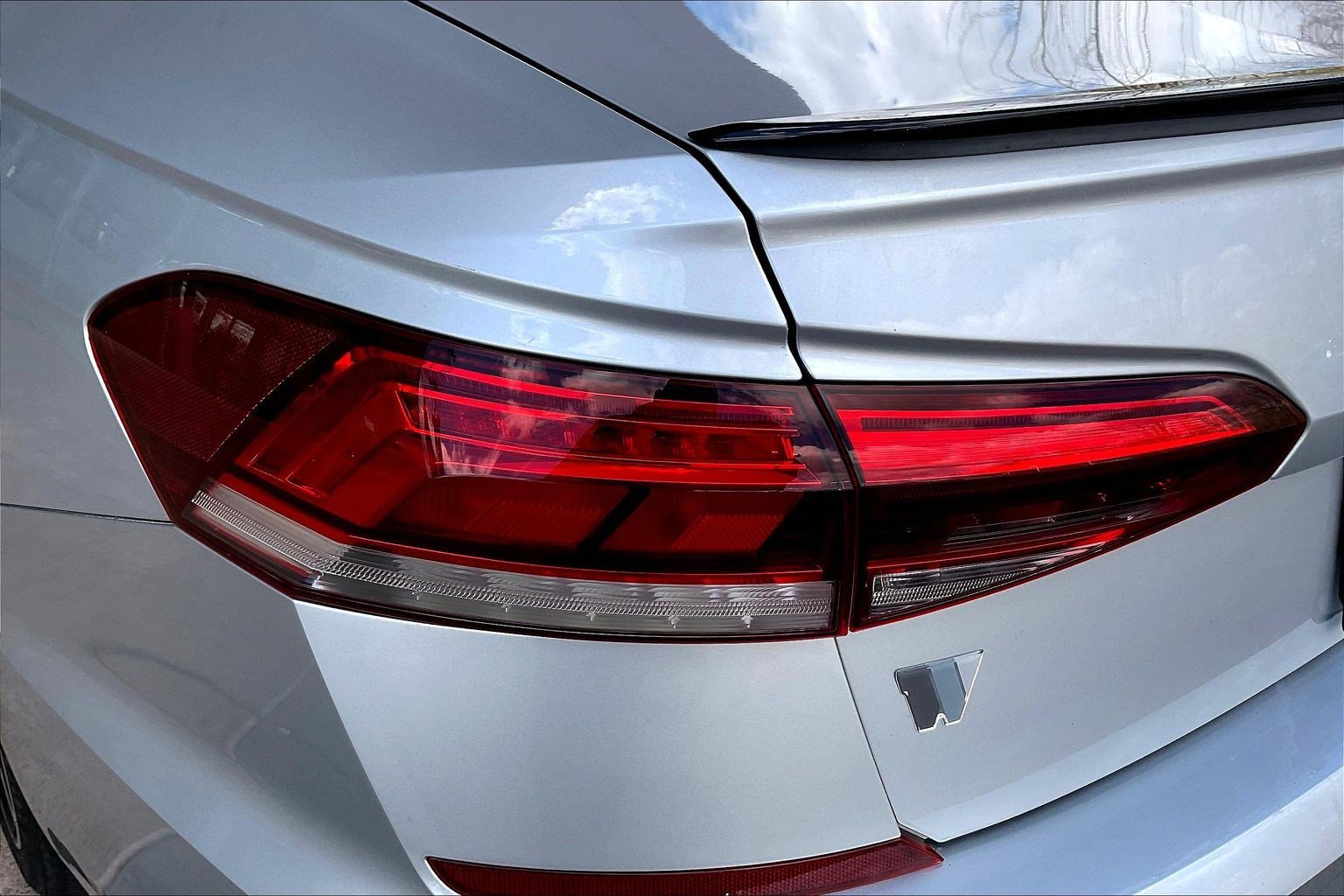 Used 2021 Volkswagen Passat 2.0T R-Line image 22