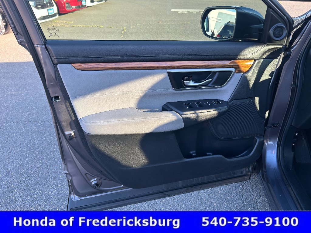 Used 2017 Honda CR-V EX image 10