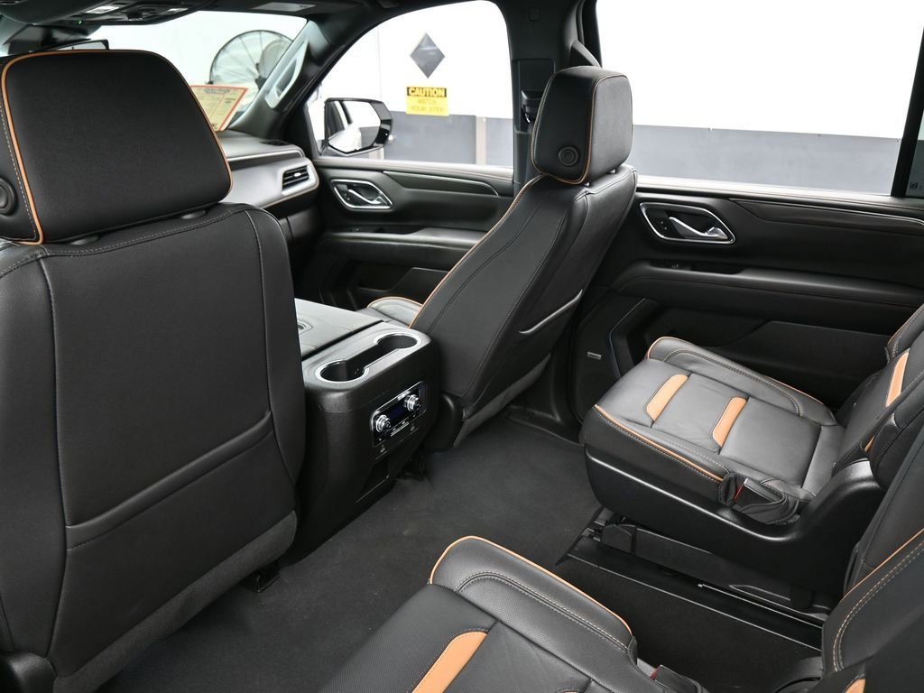 Used 2023 GMC Yukon XL AT4 image 40