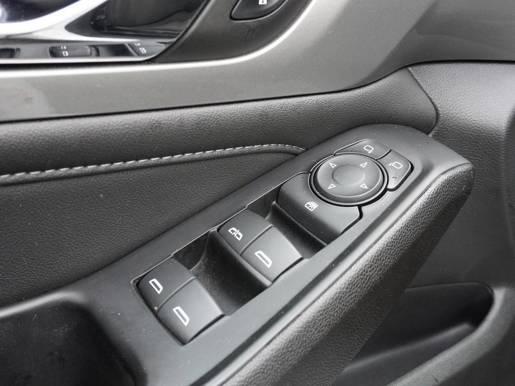 Used 2023 Chevrolet Traverse LT AWD/4WD image 40