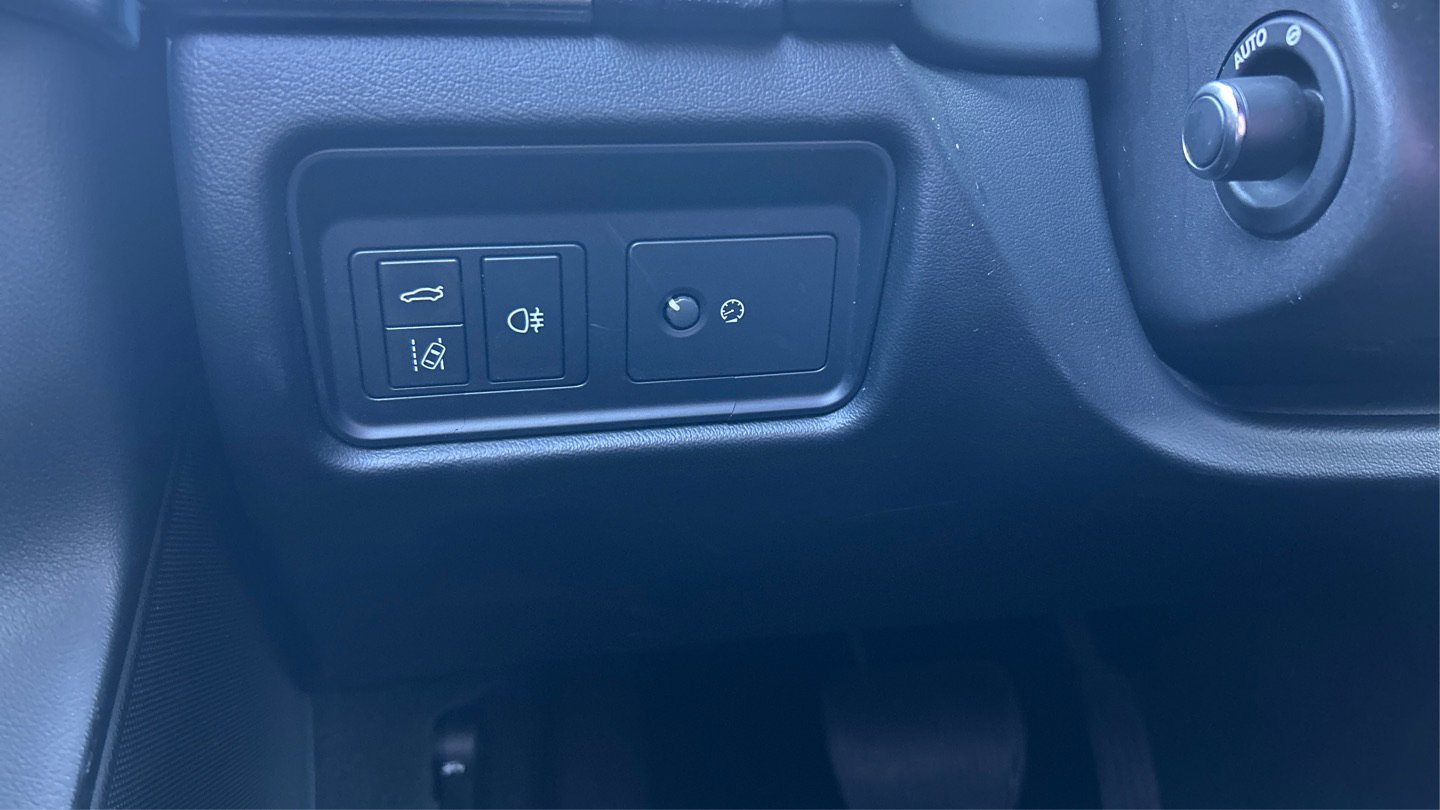 Used 2020 Jaguar F-TYPE Convertible image 32