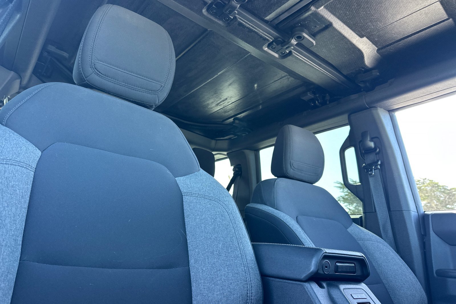 Used 2025 Ford Bronco Big Bend AWD/4WD image 16