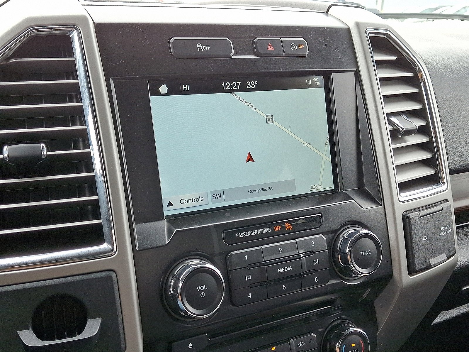 Used 2016 Ford F150 Lariat w/ Equipment Group 501A Mid image 18