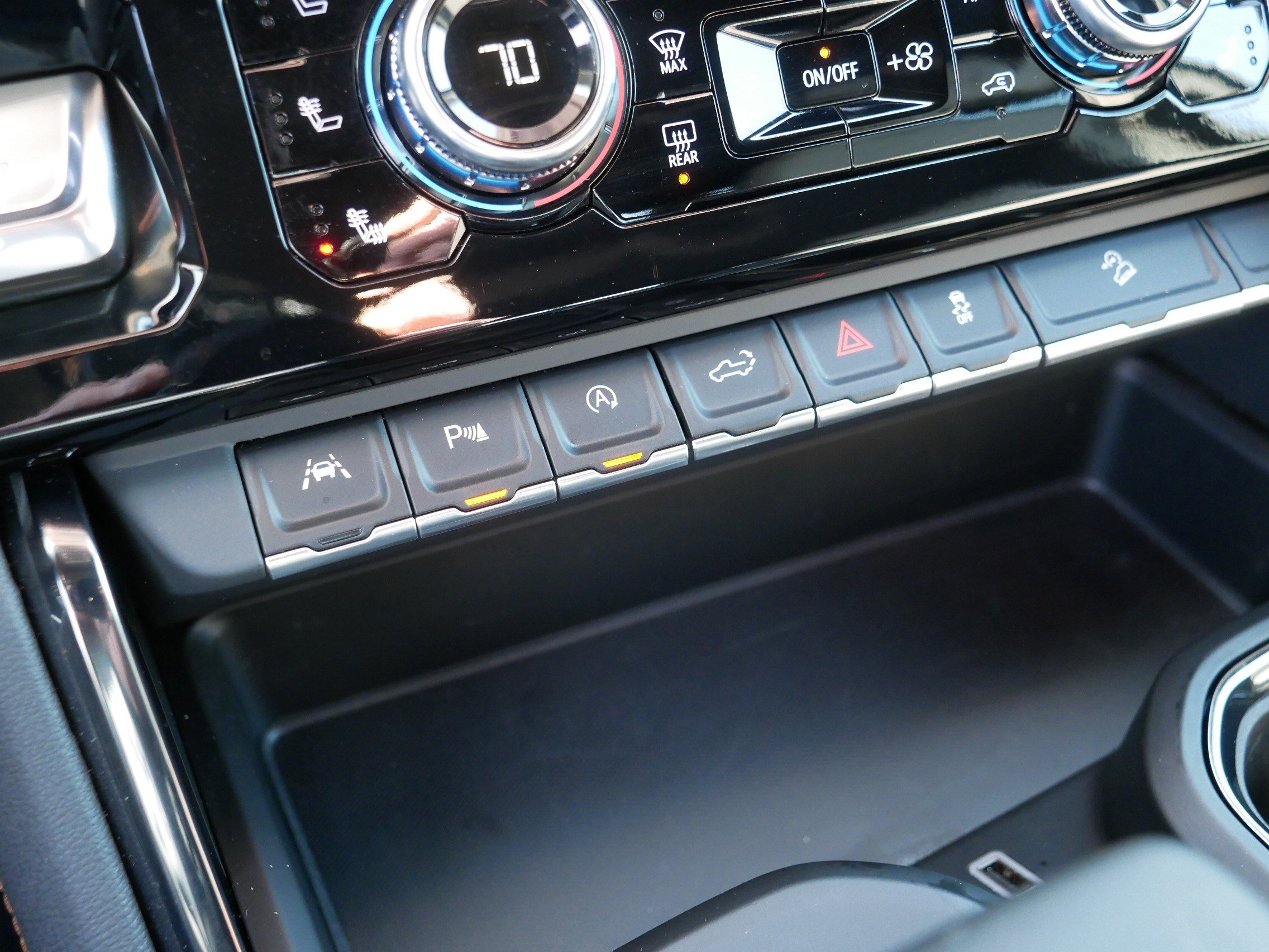 Certified 2024 GMC Sierra 1500 AT4 w/ Technology Package image 33