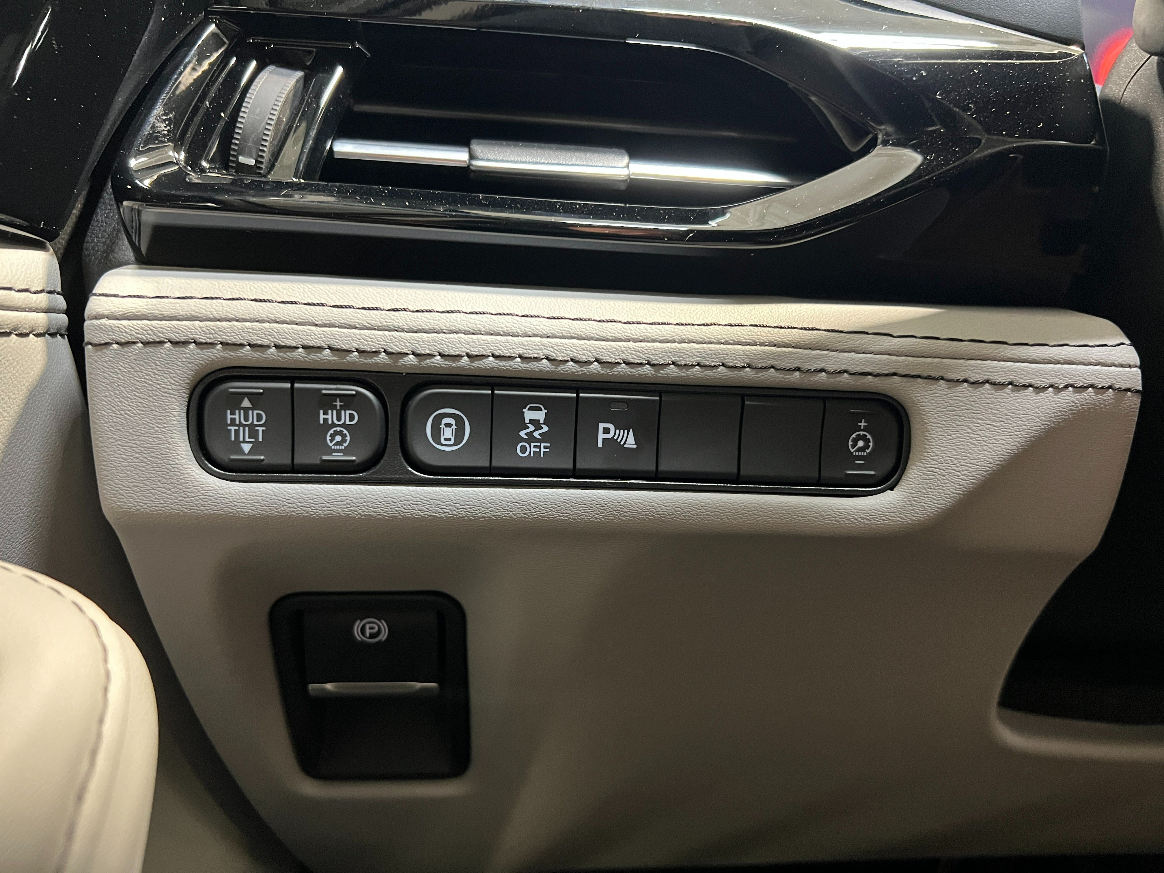 New 2026 Acura MDX w/ Advance Package AWD/4WD image 16