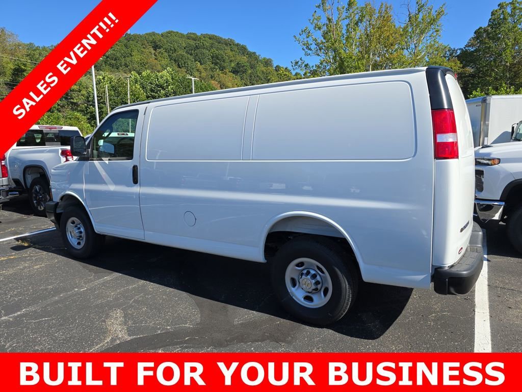 New 2025 Chevrolet Express 2500 w/ Communications Package video 3