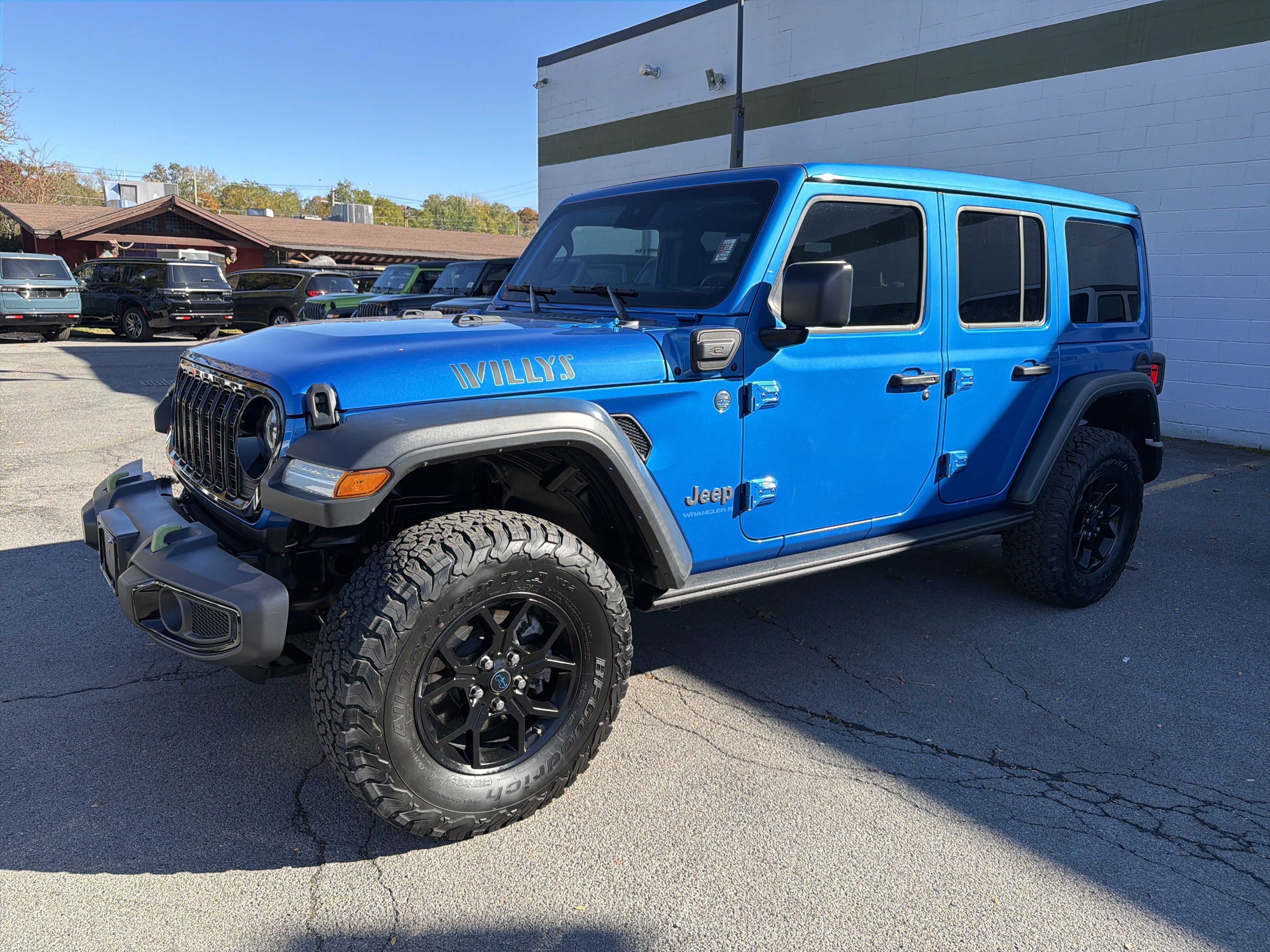 Used 2024 Jeep Wrangler Unlimited AWD/4WD image 3