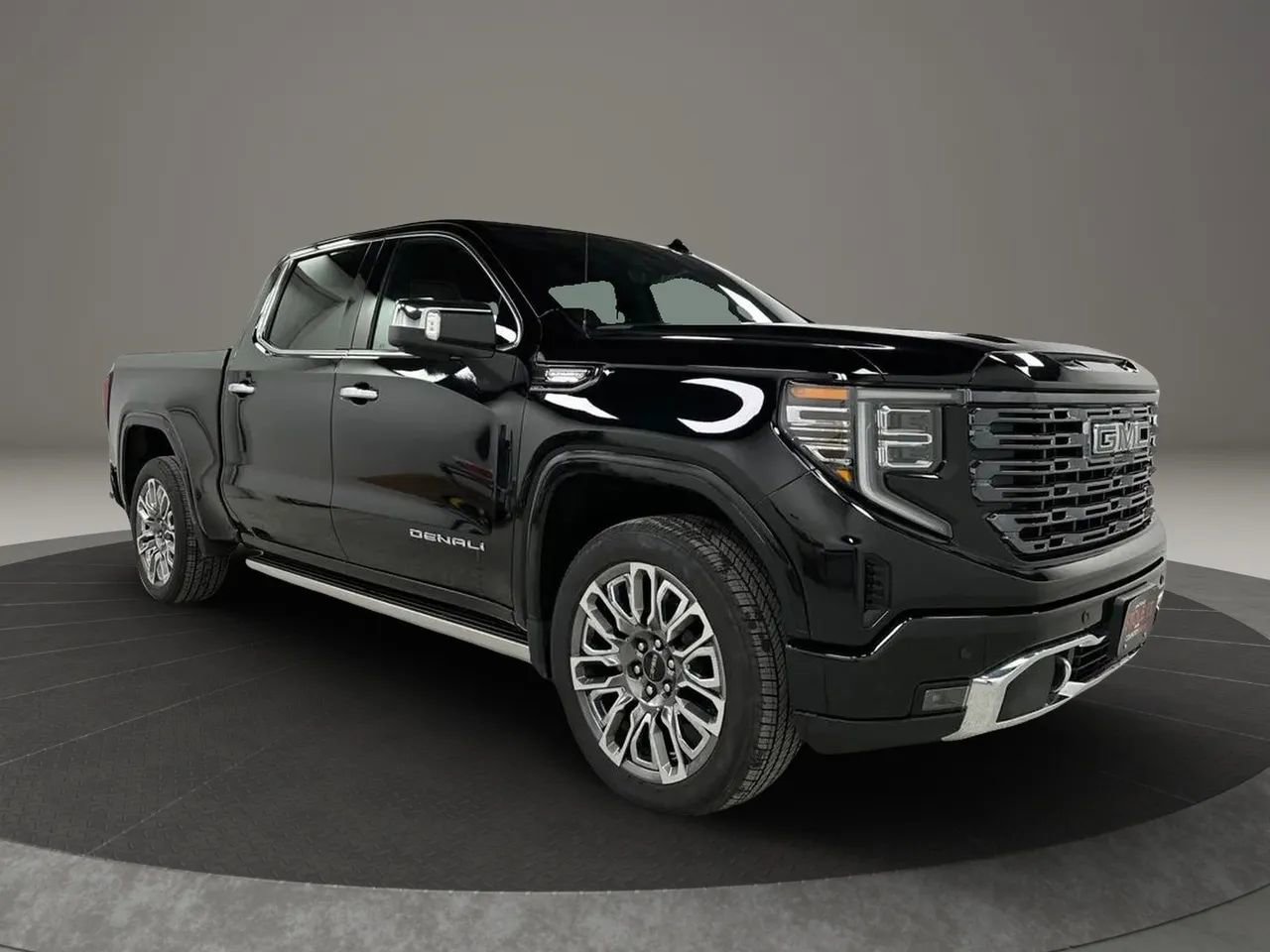 Used 2025 GMC Sierra 1500 Denali Ultimate image 8