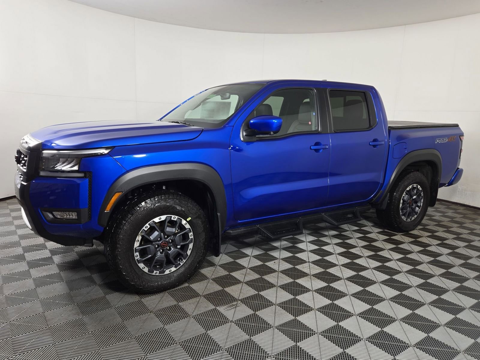 New 2026 Nissan Frontier PRO-4X w/ Pro Premium Package AWD/4WD image 2