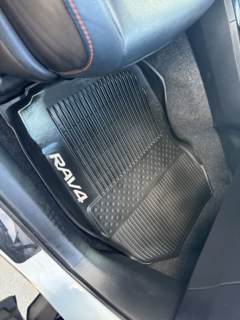 Used 2016 Toyota RAV4 SE image 47