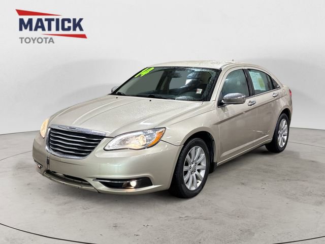 Used 2014 Chrysler 200 Limited image 3