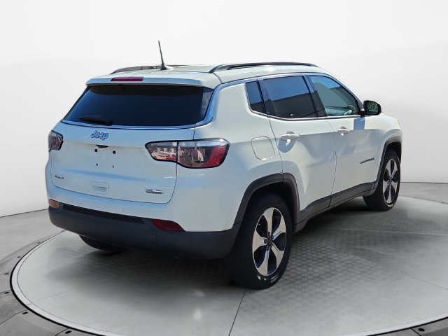 Used 2018 Jeep Compass Latitude w/ Popular Equipment Group AWD/4WD image 5