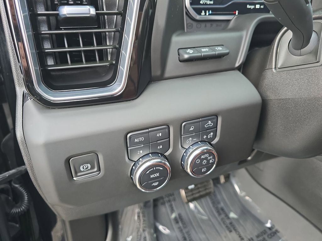 Used 2024 GMC Sierra 3500 Denali Ultimate image 20