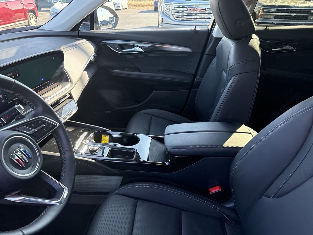 Certified 2025 Buick Envision Preferred image 15