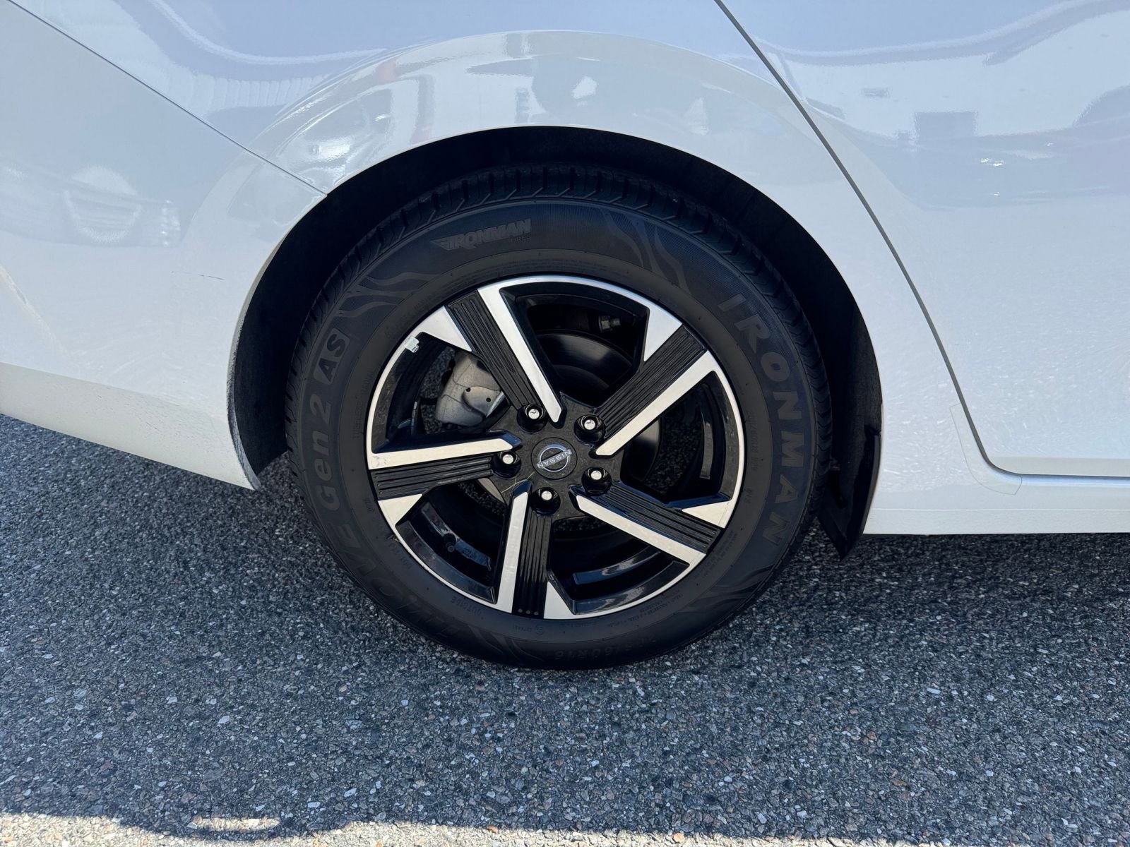 Used 2024 Nissan Sentra SV image 28