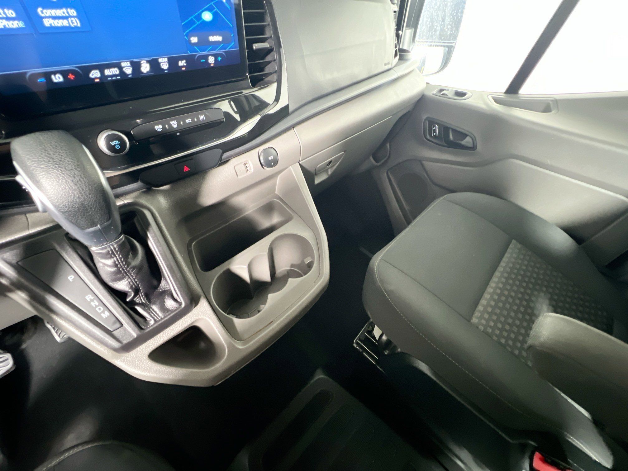 Used 2023 Ford Transit 350 XLT image 25