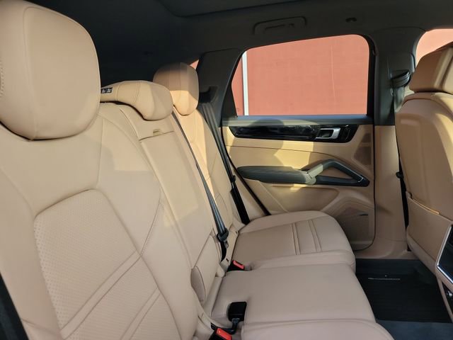 Used 2021 Porsche Cayenne S image 26