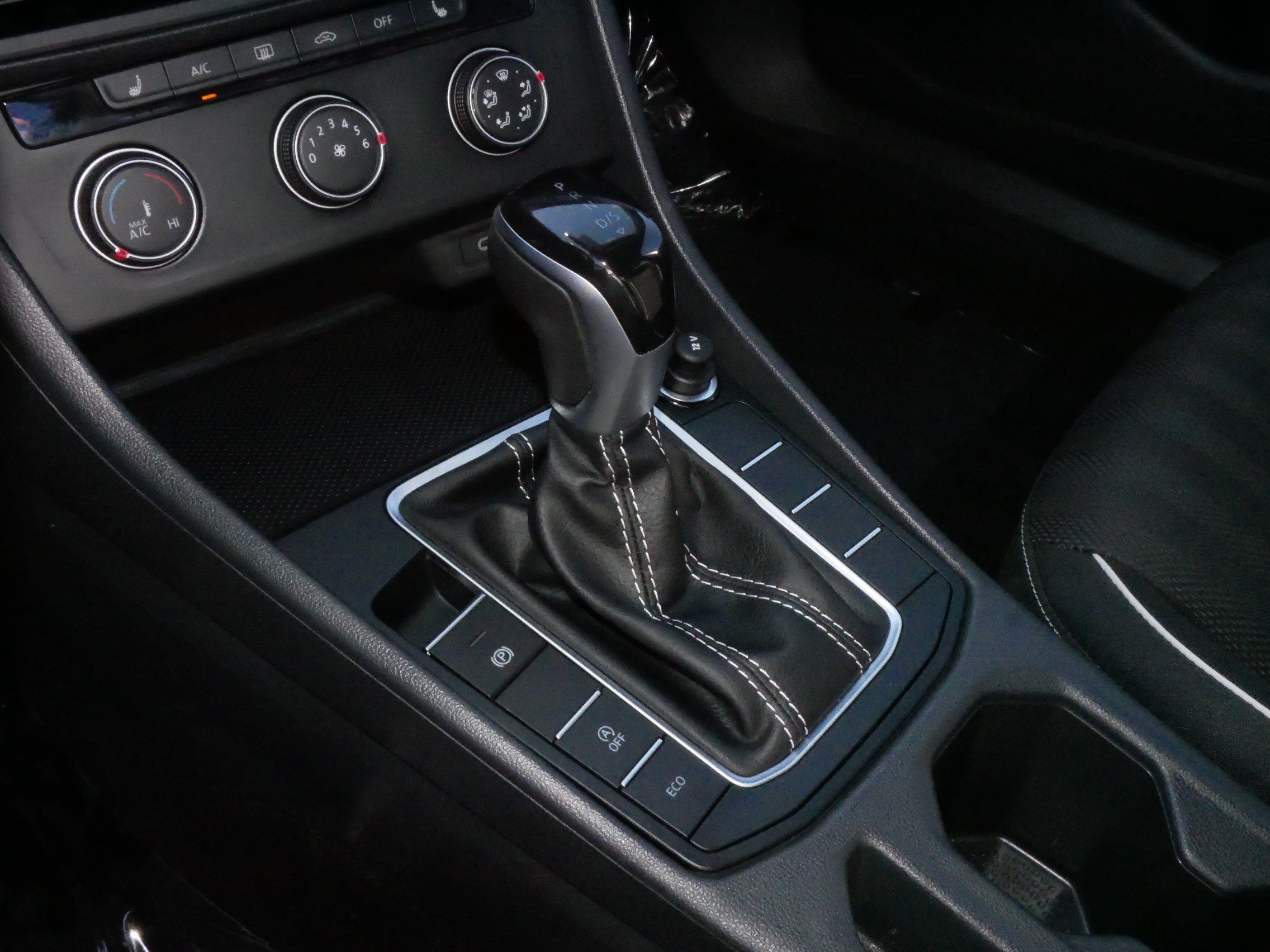Certified 2024 Volkswagen Jetta Sport FWD image 24