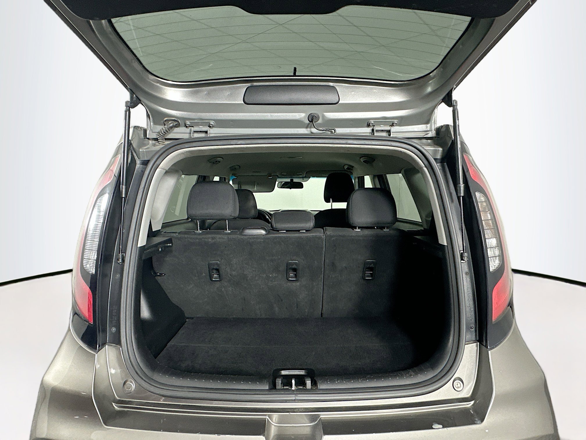 Used 2018 Kia Soul + image 26