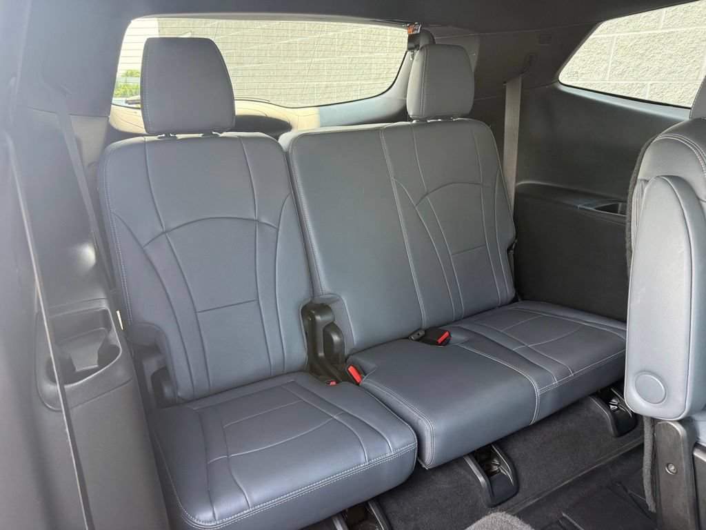 Used 2023 Buick Enclave Essence w/ Trailering Package, 5000 lbs. FWD image 18