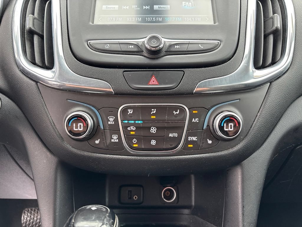 Used 2018 Chevrolet Equinox LT AWD/4WD image 20
