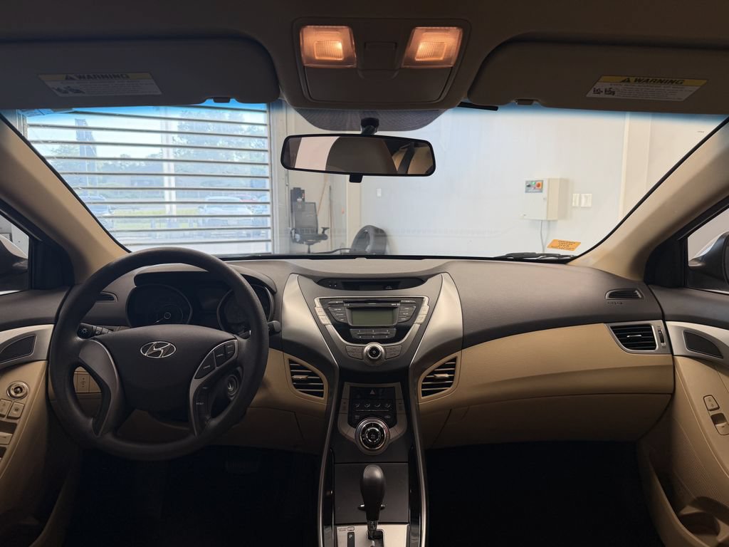 Used 2013 Hyundai Elantra GLS FWD image 18