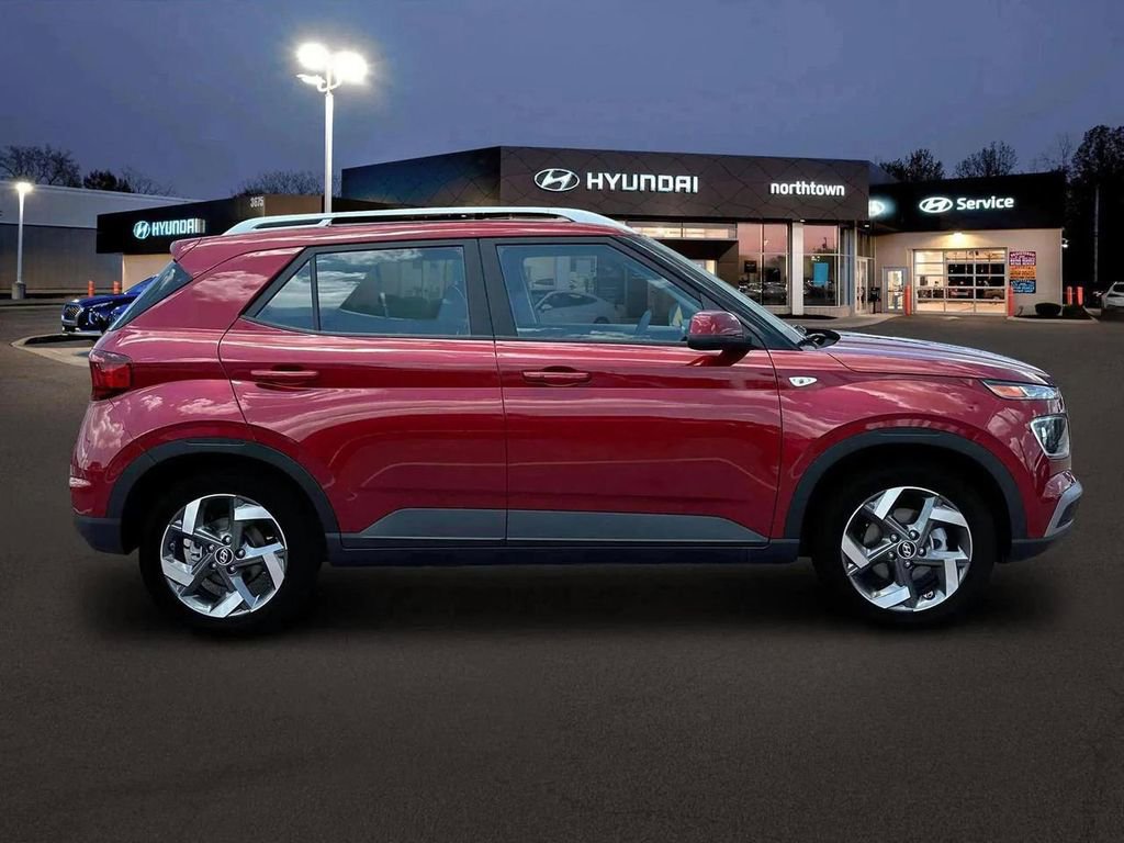 New 2025 Hyundai Venue Limited image 9