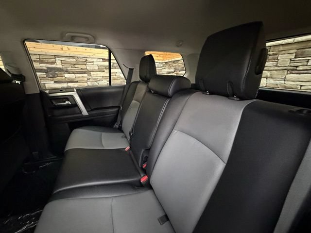 Used 2022 Toyota 4Runner SR5 Premium AWD/4WD image 29