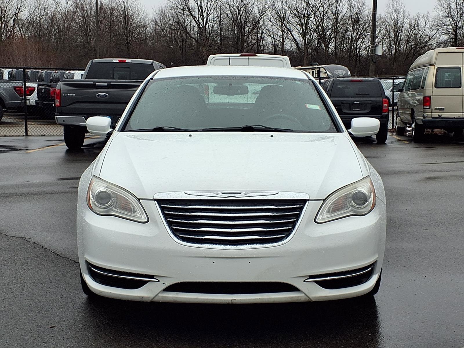 Used 2012 Chrysler 200 LX image 4