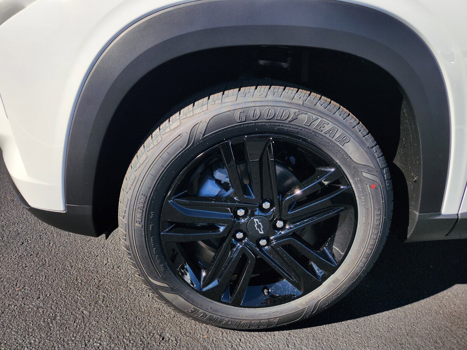 New 2026 Chevrolet Trax ACTIV w/ Sunroof Package image 4